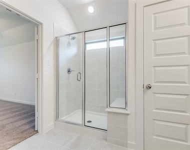 4908 Pebblewood Drive - Photo Thumbnail 21
