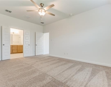 4908 Pebblewood Drive - Photo Thumbnail 20