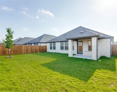 4908 Pebblewood Drive - Photo Thumbnail 24