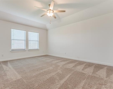 4908 Pebblewood Drive - Photo Thumbnail 19