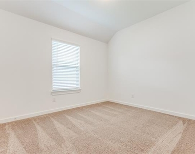 4908 Pebblewood Drive - Photo Thumbnail 17