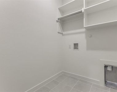 4908 Pebblewood Drive - Photo Thumbnail 14