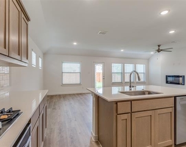 4908 Pebblewood Drive - Photo Thumbnail 5