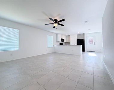 1717 Round House Lane - Photo Thumbnail 3