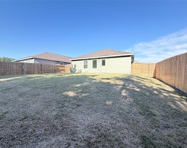 1717 Round House Lane - Photo Thumbnail 24