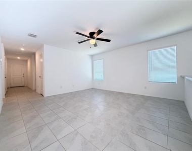 1717 Round House Lane - Photo Thumbnail 6