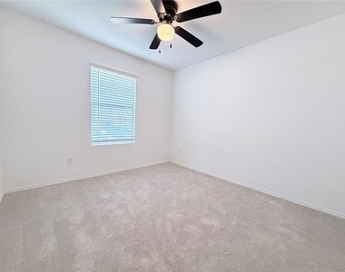 1717 Round House Lane - Photo Thumbnail 18