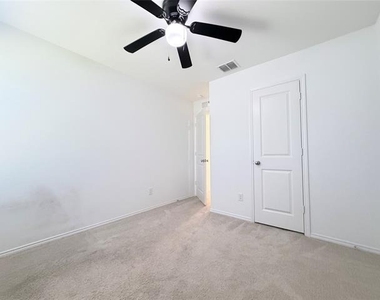 1717 Round House Lane - Photo Thumbnail 17
