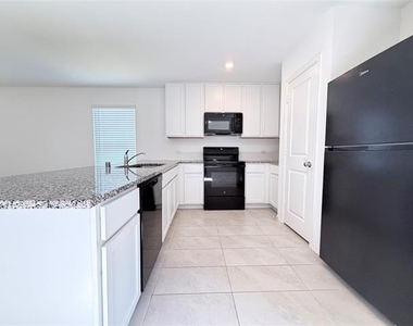 1717 Round House Lane - Photo Thumbnail 7