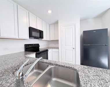 1717 Round House Lane - Photo Thumbnail 9