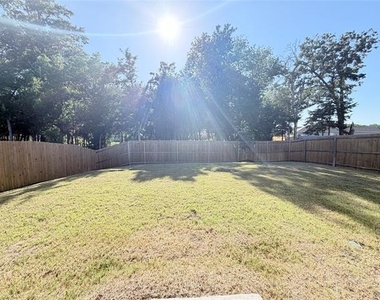 1717 Round House Lane - Photo Thumbnail 23