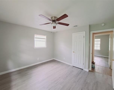 633 Rutgers Drive - Photo Thumbnail 13
