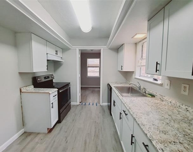 633 Rutgers Drive - Photo Thumbnail 6