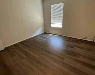 3007 Hickory Ridge - Photo Thumbnail 25