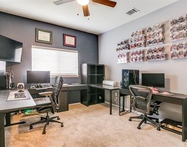 8633 Star Thistle Drive - Photo Thumbnail 14