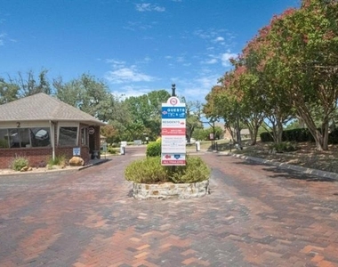 120 Sceptre Drive - Photo Thumbnail 18