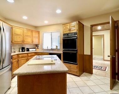 120 Sceptre Drive - Photo Thumbnail 25