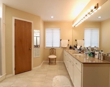 120 Sceptre Drive - Photo Thumbnail 37