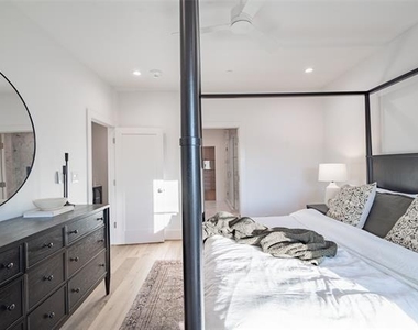 3428 Daniel Avenue - Photo Thumbnail 38