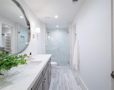 3428 Daniel Avenue - Photo Thumbnail 6