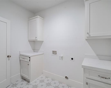 3428 Daniel Avenue - Photo Thumbnail 32