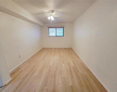 205 Mccarley Place - Photo Thumbnail 16