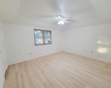 205 Mccarley Place - Photo Thumbnail 15