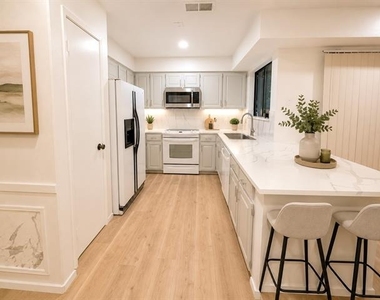 205 Mccarley Place - Photo Thumbnail 3
