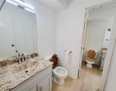 205 Mccarley Place - Photo Thumbnail 12