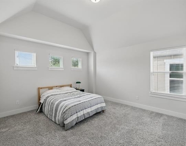 7640 Resting Mews - Photo Thumbnail 11