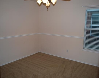 4713 Fox Sedge Lane - Photo Thumbnail 6