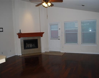 4713 Fox Sedge Lane - Photo Thumbnail 20