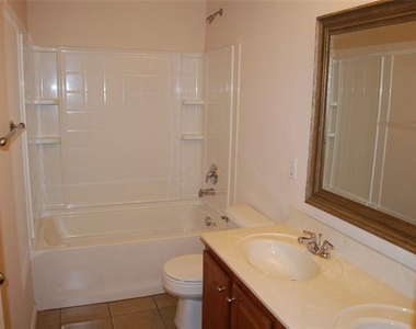 4713 Fox Sedge Lane - Photo Thumbnail 8
