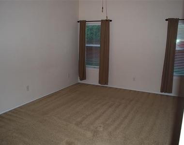 4713 Fox Sedge Lane - Photo Thumbnail 22