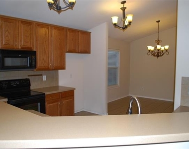 4713 Fox Sedge Lane - Photo Thumbnail 15