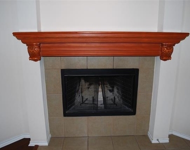 4713 Fox Sedge Lane - Photo Thumbnail 21