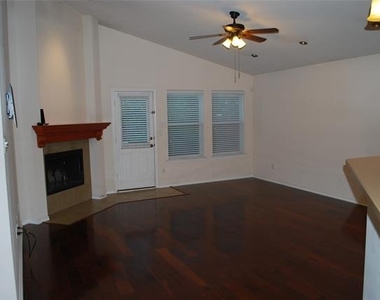 4713 Fox Sedge Lane - Photo Thumbnail 19