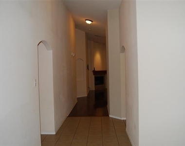 4713 Fox Sedge Lane - Photo Thumbnail 3