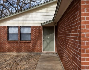 4938 Blue Water Circle - Photo Thumbnail 2