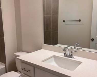 416 4th Street - Photo Thumbnail 8
