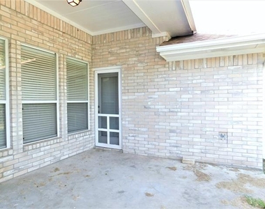 3721 Calvert Lane - Photo Thumbnail 24