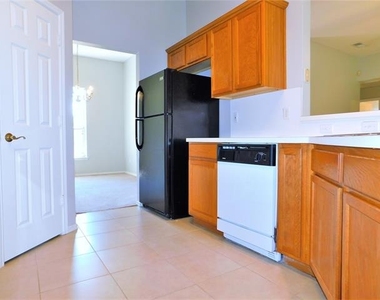 3721 Calvert Lane - Photo Thumbnail 9