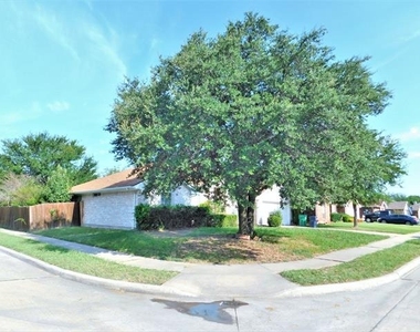 3721 Calvert Lane - Photo Thumbnail 1
