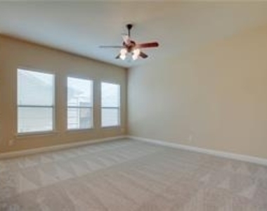 4679 Edith Street - Photo Thumbnail 11