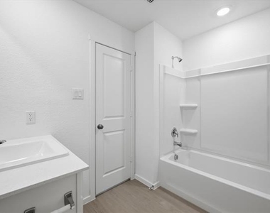 1625 Elliott Road - Photo Thumbnail 13