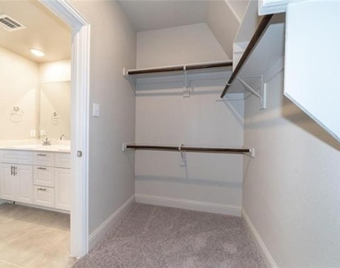 3712 Holley Ridge Way - Photo Thumbnail 10
