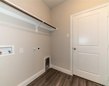 3712 Holley Ridge Way - Photo Thumbnail 14