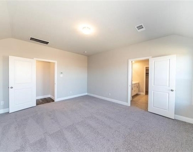 3712 Holley Ridge Way - Photo Thumbnail 8
