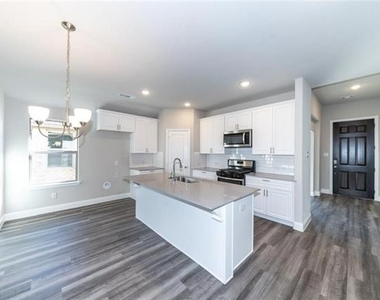 3712 Holley Ridge Way - Photo Thumbnail 4