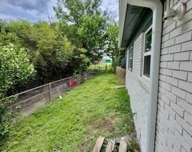 1814 Martin Luther Drive - Photo Thumbnail 22